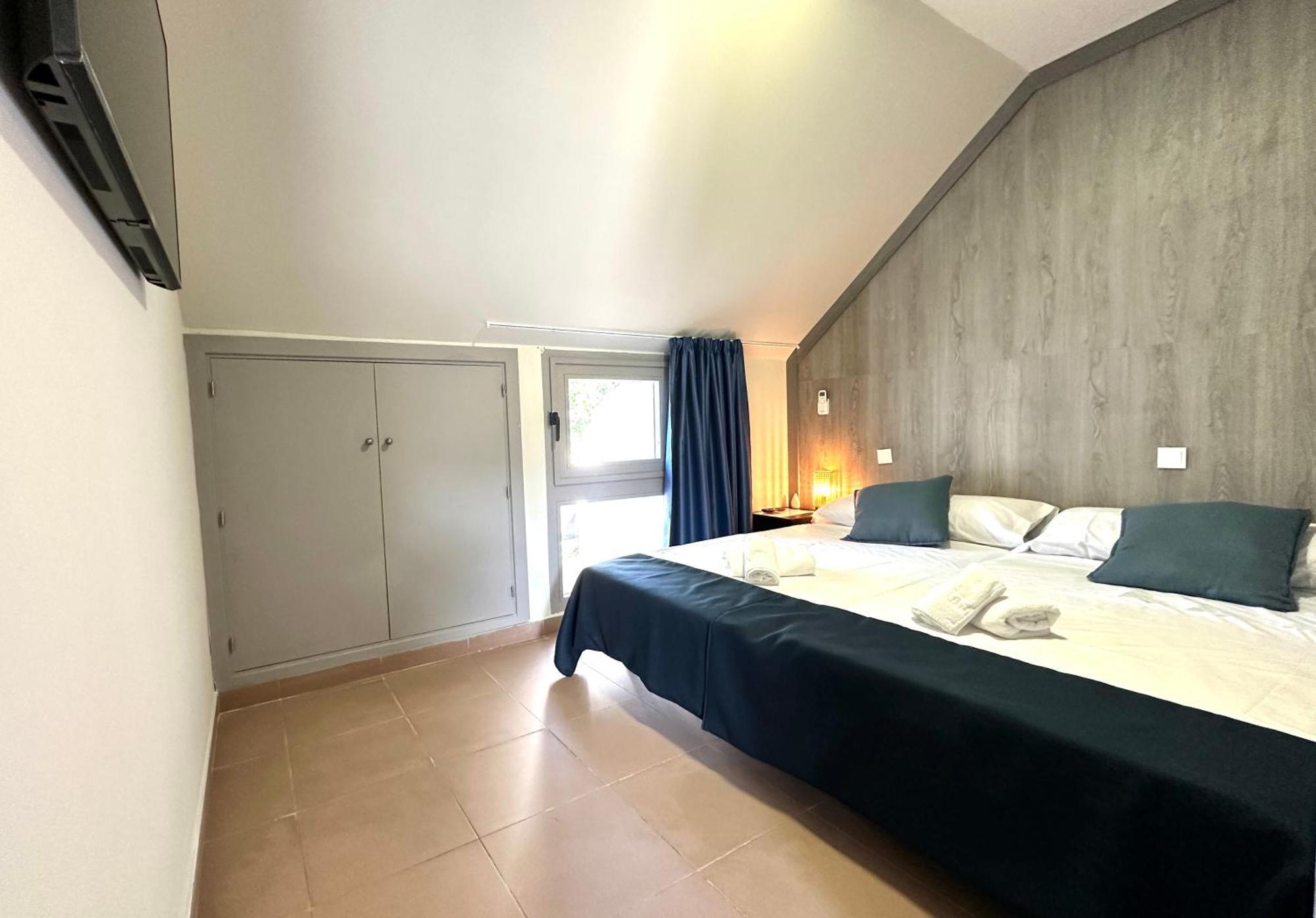 Hostal Myd Pantano Pelayos de la Presa Eksteriør billede