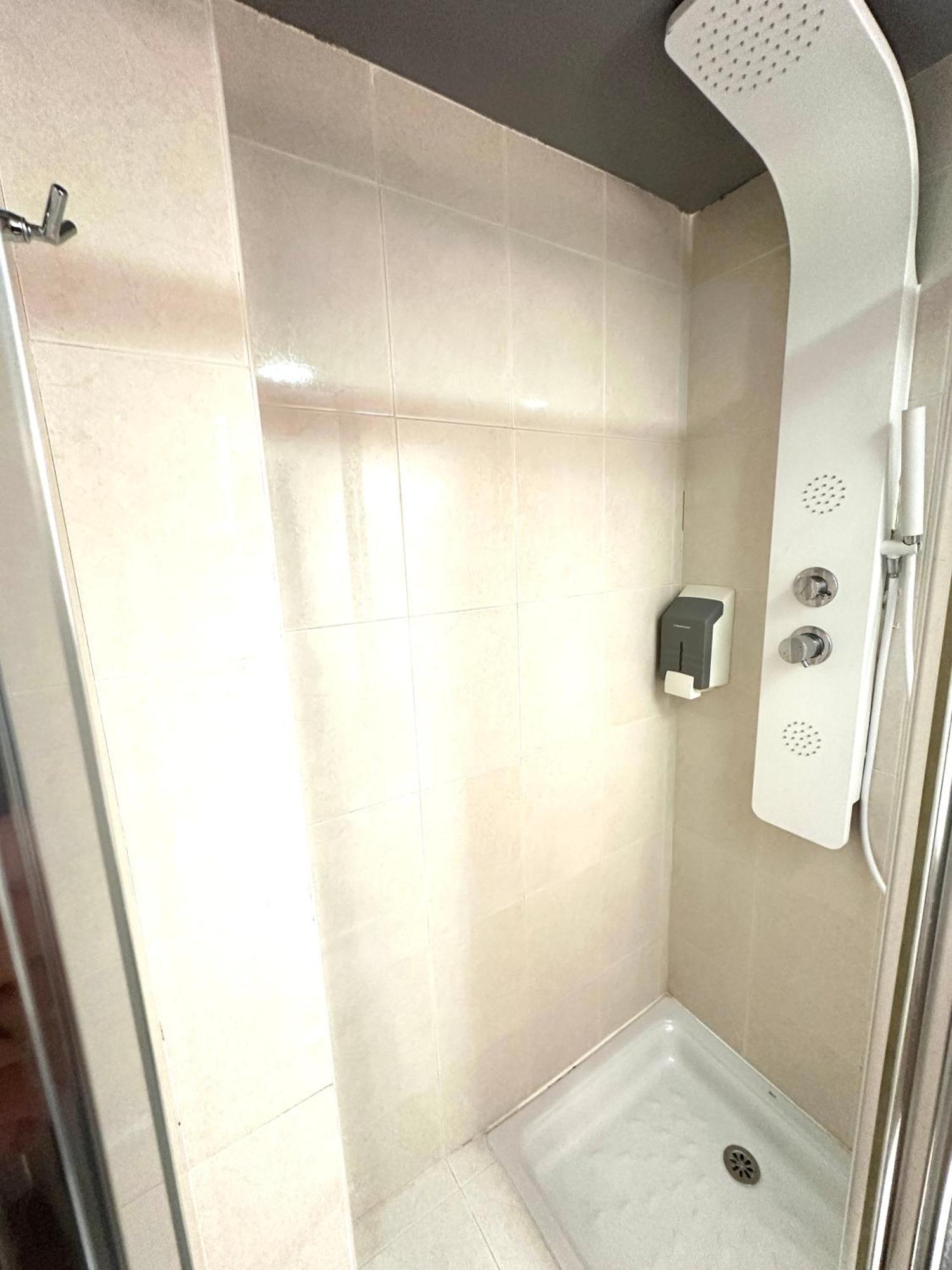 Hostal Myd Pantano Pelayos de la Presa Eksteriør billede